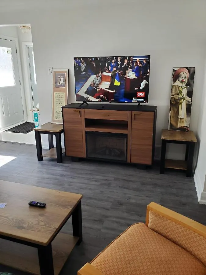 Maxwell Esabu Apartment Toronto