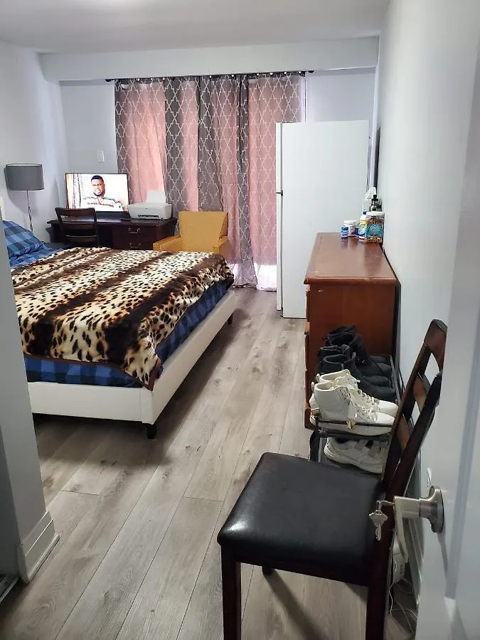 Homestay Maxwell Esabu Apartment Toronto
