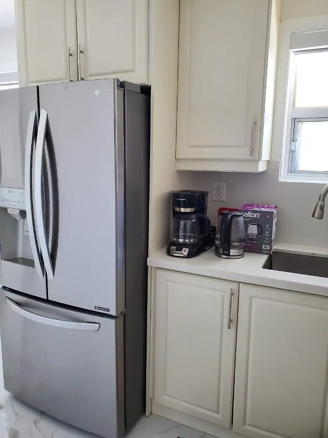 Maxwell Esabu Apartment Toronto