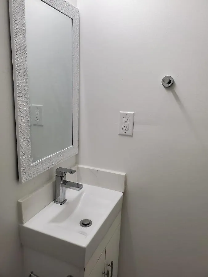 Maxwell Esabu Apartment Toronto Canada