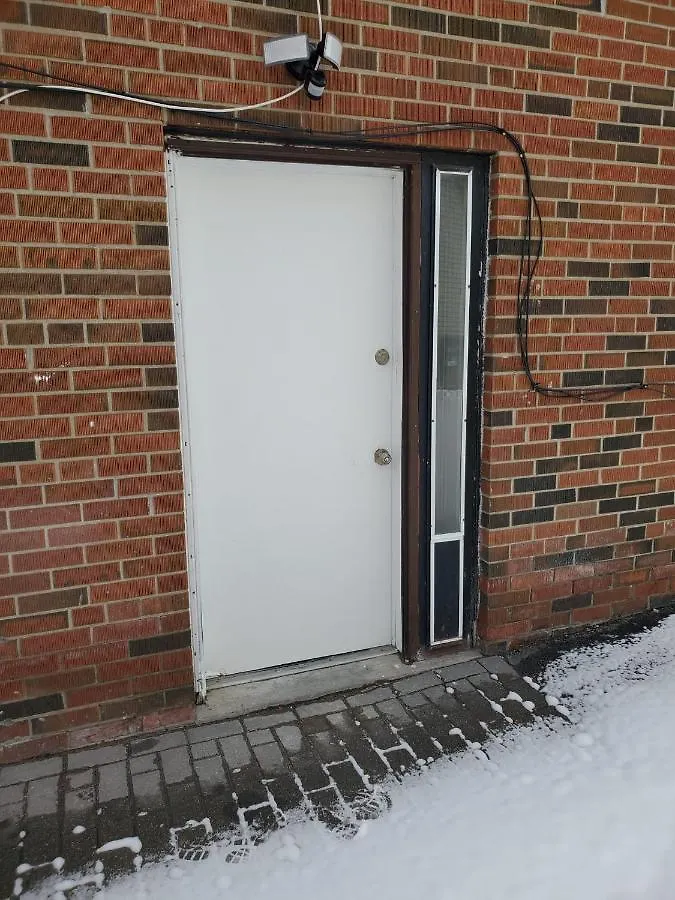 Maxwell Esabu Apartment Toronto Homestay